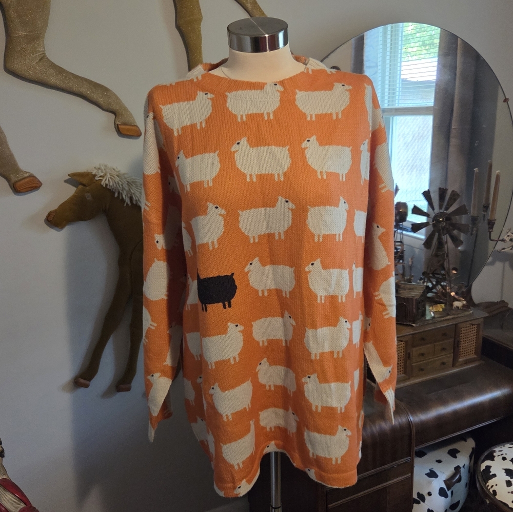 🪨 Orange Sheep Pattern Sweater